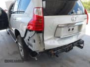 ✅ 2013 Lexus GX 460 • VIN: JTJBM7FX6D5056833 • Lot: 42859967. Wystawiony na IAAI z przebiegiem 161 753 mil. Bezpłatny archiwum sprzedaży aukcyjnych z USA i szczegółowy raport historii pojazdu na DreamBid. Zdjęcie 6.