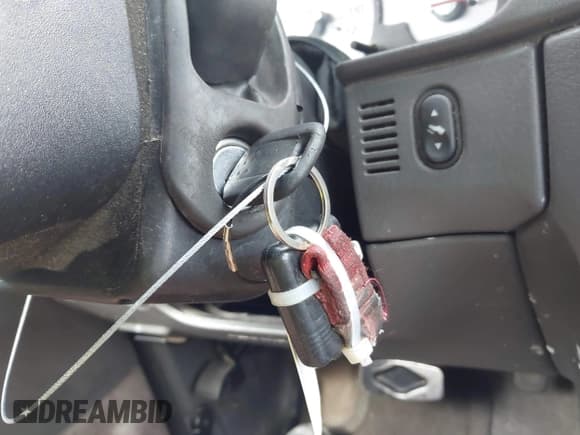 ✅ 2002 Mercury Mountaineer Convenience • VIN: 4M2ZU66W22ZJ33796 • Лот: 42117153. Опубликован ранее на IAAI с пробегом 269 022 миль. Бесплатный доступ к архиву аукционных продаж из США и подробный отчёт об истории автомобиля на DreamBid. Изображение 11.