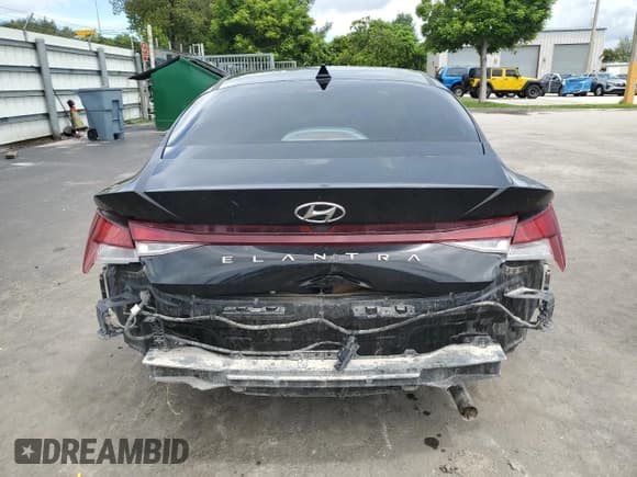 ✅ 2021 Hyundai Elantra SE • VIN: KMHLL4AG9MU140081 • Lot: 80735205. Listed on Copart with 73,347 mi. Free auction sales archive from the USA and detailed vehicle history report at DreamBid. Image 6.