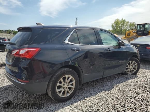 ✅ 2020 Chevrolet Equinox LT • VIN: 2GNAXJEV3L6198425 • Лот: 70176475. Опубликован ранее на Copart с пробегом 105 271 миль. Бесплатный доступ к архиву аукционных продаж из США и подробный отчёт об истории автомобиля на DreamBid. Изображение 3.
