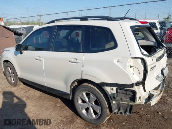2015 Subaru Forester Premium с VIN JF2SJAFC0FH524063, выставлен на аукционе IAAI как лот 43324994 с пробегом 174 024 миль миль и . История ставок и продаж доступна на DreamBid. Изображение 15.
