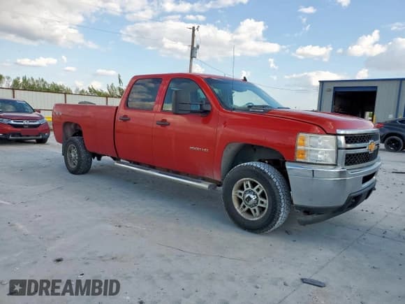 ✅ 2013 Chevrolet Silverado 2500HD LT • VIN: 1GC1KXCG5DF210693 • Lot: 84281375. Listed on Copart with 215,034 mi. Free auction sales archive from the USA and detailed vehicle history report at DreamBid. Image 4.