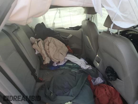 ✅ 2015 Volkswagen Passat S • VIN: 1VWAS7A32FC029536 • Lot: 71582285. Wystawiony na Copart z przebiegiem Nie podano. Bezpłatny archiwum sprzedaży aukcyjnych z USA i szczegółowy raport historii pojazdu na DreamBid. Zdjęcie 10.