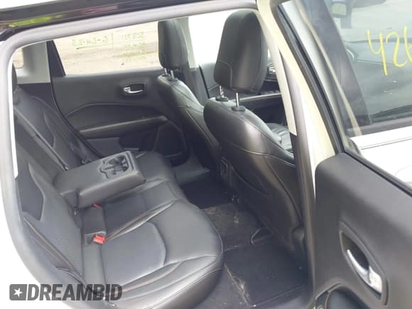 ✅ 2018 Jeep Compass Limited • VIN: 3C4NJCCB8JT286587 • Lot: 42652398. Listed on IAAI with 104,000 mi. Free auction sales archive from the USA and detailed vehicle history report at DreamBid. Image 8.