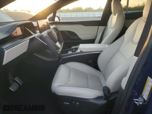 ✅ 2022 Tesla Model X Plaid • VIN: 7SAXCBE60NF353462 • Лот: 91307945. Опубликован ранее на Copart с пробегом 64 776 миль. Бесплатный доступ к архиву аукционных продаж из США и подробный отчёт об истории автомобиля на DreamBid. Изображение 7.