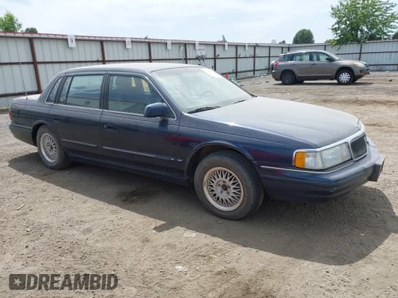 ✅ 1994 Lincoln Continental • VIN: 1LNLM9848RY601633 • Lot: 38528603. Wystawiony na IAAI z przebiegiem 91 181 mil. Bezpłatny archiwum sprzedaży aukcyjnych z USA i szczegółowy raport historii pojazdu na DreamBid. Zdjęcie 1.