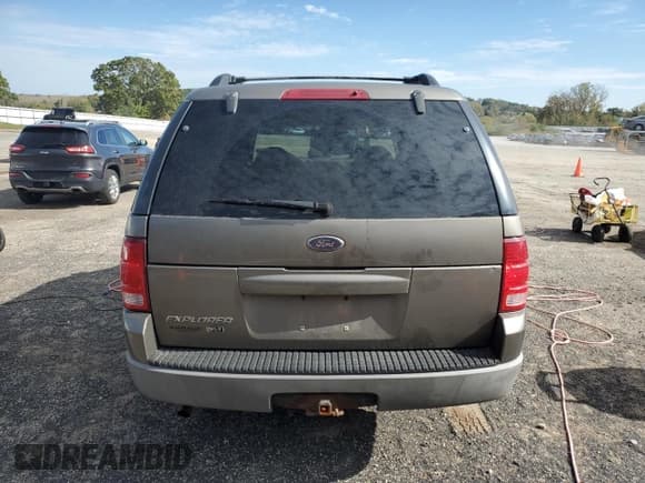 ✅ 2002 Ford Explorer XLT • VIN: 1FMZU73E52ZA87867 • Лот: 82479275. Опубликован ранее на Copart с пробегом 161 827 миль. Бесплатный доступ к архиву аукционных продаж из США и подробный отчёт об истории автомобиля на DreamBid. Изображение 6.