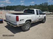 ✅ 1998 GMC Sierra 1500 • VIN: 2GTEK19R9W1550110 • Лот: 57166575. Опубликован ранее на Copart с пробегом 231 521 миль. Бесплатный доступ к архиву аукционных продаж из США и подробный отчёт об истории автомобиля на DreamBid. Изображение 3.