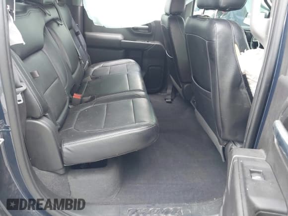 ✅ 2019 Chevrolet Silverado 1500 LT • VIN: 3GCUYDED6KG311850 • Lot: 42671481. Wystawiony na IAAI z przebiegiem 80 758 mil. Bezpłatny archiwum sprzedaży aukcyjnych z USA i szczegółowy raport historii pojazdu na DreamBid. Zdjęcie 8.