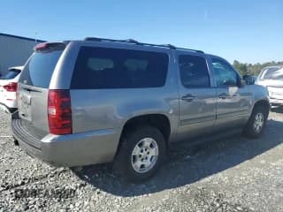 ✅ 2007 Chevrolet Suburban LT • VIN: 3GNFC16017G115041 • Lot: 80267774. Wystawiony na Copart z przebiegiem 179 405 mil. Bezpłatny archiwum sprzedaży aukcyjnych z USA i szczegółowy raport historii pojazdu na DreamBid. Zdjęcie 3.