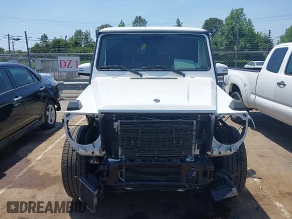 ✅ 2018 Mercedes-Benz G • VIN: WDCYC3KH1JX294493 • Lot: 42166199. Listed on IAAI with 66,597 mi. Free auction sales archive from the USA and detailed vehicle history report at DreamBid. Image 12.