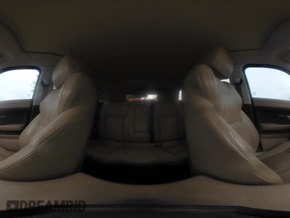 ✅ 2017 Land Rover Range Rover Evoque SE • VIN: SALVP2BG3HH224604 • Lot: 42073927. Listed on IAAI with 77,620 mi. Free auction sales archive from the USA and detailed vehicle history report at DreamBid. Image 18.