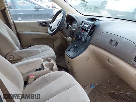 ✅ 2007 Kia Sedona LX • VIN: KNDMB233876173916 • Lot: 41598706. Wystawiony na IAAI z przebiegiem 246 920 mil. Bezpłatny archiwum sprzedaży aukcyjnych z USA i szczegółowy raport historii pojazdu na DreamBid. Zdjęcie 5.