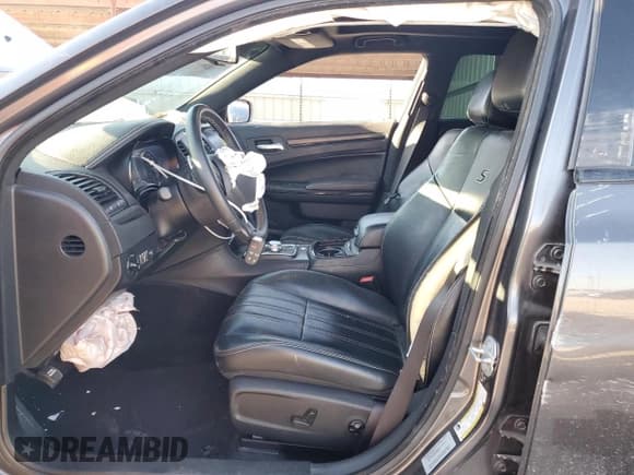 ✅ 2016 Chrysler 300 S • VIN: 2C3CCABT2GH278104 • Lot: 67973634. Listed on Copart with 42,278 mi. Free auction sales archive from the USA and detailed vehicle history report at DreamBid. Image 7.