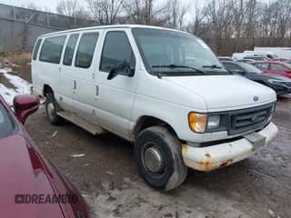 ✅ 1996 Ford Econoline Wagon XL • VIN: 1FBJS31HXTHB03215 • Лот: 41650649. Опубликован ранее на IAAI с пробегом 192 934 миль. Бесплатный доступ к архиву аукционных продаж из США и подробный отчёт об истории автомобиля на DreamBid. Изображение 1.