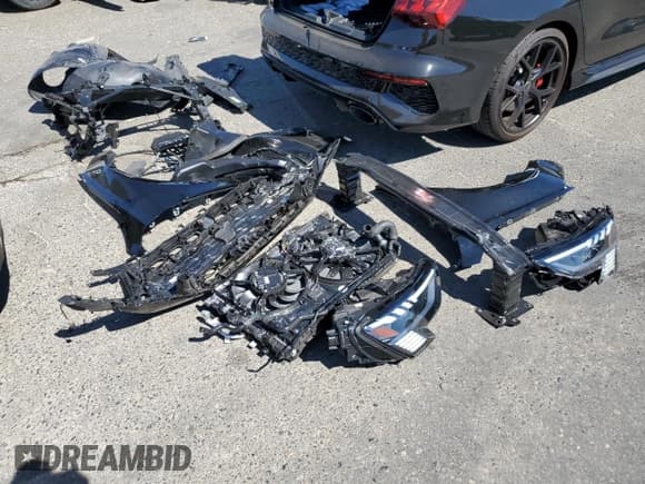 ✅ 2024 Audi RS 3 • VIN: WUAG4DGY1RA910501 • Лот: 67236415. Опубликован ранее на Copart с пробегом 5 751 миль. Бесплатный доступ к архиву аукционных продаж из США и подробный отчёт об истории автомобиля на DreamBid. Изображение 12.