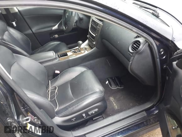 ✅ 2010 Lexus IS 250 • VIN: JTHCF5C24A2032718 • Lot: 42388905. Listed on IAAI with 157,741 mi. Free auction sales archive from the USA and detailed vehicle history report at DreamBid. Image 5.