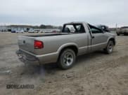 ✅ 2000 Chevrolet S-10 LS • VIN: 1GCCS1458YK287851 • Лот: 82625554. Опубликован ранее на Copart с пробегом 134 584 миль. Бесплатный доступ к архиву аукционных продаж из США и подробный отчёт об истории автомобиля на DreamBid. Изображение 3.