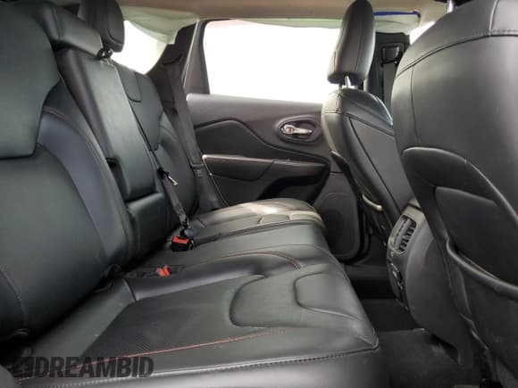 ✅ 2020 Jeep Cherokee Trailhawk Elite • VIN: 1C4PJMBX2LD563917 • Lot: 84918775. Listed on Copart with 32,340 mi. Free auction sales archive from the USA and detailed vehicle history report at DreamBid. Image 11.