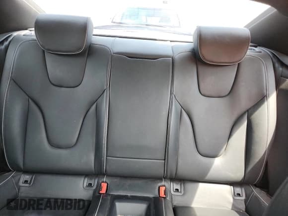 ✅ 2015 Audi RS 5 • VIN: WUAC6AFR3FA900081 • Lot: 63655355. Listed on Copart with 83,086 mi. Free auction sales archive from the USA and detailed vehicle history report at DreamBid. Image 10.