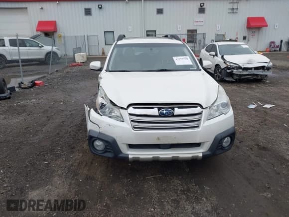 ✅ 2013 Subaru Outback Limited • VIN: 4S4BRBKC2D3249255 • Lot: 43575550. Listed on IAAI with 198,108 mi. Free auction sales archive from the USA and detailed vehicle history report at DreamBid. Image 12.