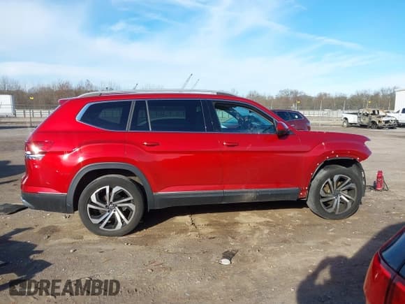 ✅ 2021 Volkswagen Atlas SEL Premium • VIN: 1V2TP2CAXMC516359 • Lot: 43736083. Listed on IAAI with 67,843 mi. Free auction sales archive from the USA and detailed vehicle history report at DreamBid. Image 13.