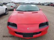 ✅ 1997 Chevrolet Camaro Z28 • VIN: 2G1FP32P6V2110373 • Lot: 43796484. Wystawiony na IAAI z przebiegiem 201 319 mil. Bezpłatny archiwum sprzedaży aukcyjnych z USA i szczegółowy raport historii pojazdu na DreamBid. Zdjęcie 6.