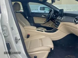 ✅ 2018 Mercedes-Benz GLA 250 • VIN: WDCTG4GB0JJ467951 • Лот: 93789335. Опубликован ранее на Copart с пробегом 136 790 миль. Бесплатный доступ к архиву аукционных продаж из США и подробный отчёт об истории автомобиля на DreamBid. Изображение 5.