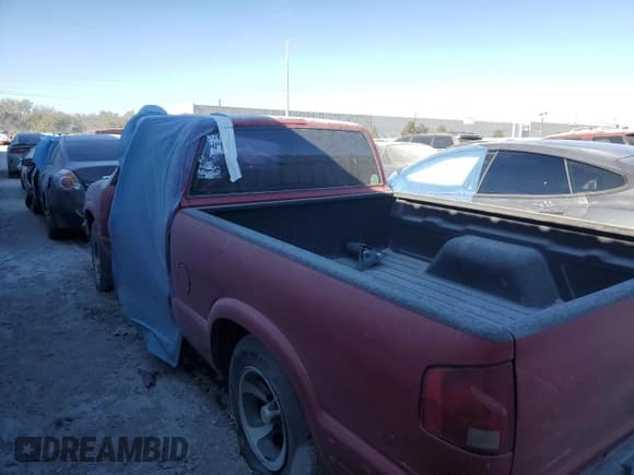 ✅ 1998 Chevrolet S-10 LS • VIN: 1GCCS1944W8128156 • Лот: 73670974. Опубликован ранее на Copart с пробегом Не указан. Бесплатный доступ к архиву аукционных продаж из США и подробный отчёт об истории автомобиля на DreamBid. Изображение 2.