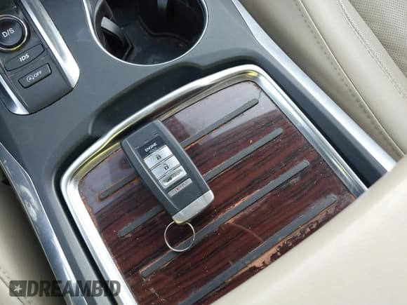 ✅ 2016 Acura MDX Advance • VIN: 5FRYD4H92GB015840 • Лот: 41634504. Опубликован ранее на IAAI с пробегом 105 270 миль. Бесплатный доступ к архиву аукционных продаж из США и подробный отчёт об истории автомобиля на DreamBid. Изображение 11.