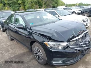✅ 2021 Volkswagen Jetta S • VIN: 3VWC57BU3MM012201 • Lot: 43154450. Wystawiony na IAAI z przebiegiem 46 163 mil. Bezpłatny archiwum sprzedaży aukcyjnych z USA i szczegółowy raport historii pojazdu na DreamBid. Zdjęcie 1.
