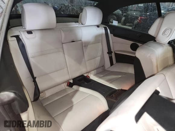 ✅ 2011 BMW 3 Series 328i • VIN: WBADW3C55BE538608 • Lot: 86246565. Listed on Copart with 112,339 mi. Free auction sales archive from the USA and detailed vehicle history report at DreamBid. Image 10.