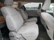 ✅ 2020 Toyota Sienna LE • VIN: 5TDKZ3DC7LS061691 • Lot: 93407375. Wystawiony na Copart z przebiegiem 126 492 mil. Bezpłatny archiwum sprzedaży aukcyjnych z USA i szczegółowy raport historii pojazdu na DreamBid. Zdjęcie 11.