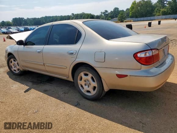 ✅ 2001 Infiniti I30 Luxury • VIN: JNKCA31A01T040273 • Lot: 70046855. Wystawiony na Copart z przebiegiem 182 489 mil. Bezpłatny archiwum sprzedaży aukcyjnych z USA i szczegółowy raport historii pojazdu na DreamBid. Zdjęcie 2.