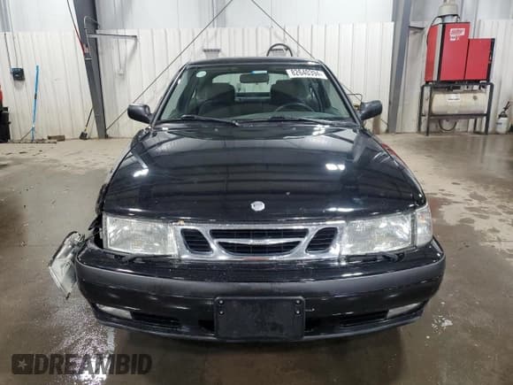 ✅ 2000 Saab 9-3 • VIN: YS3DD38H6Y2039671 • Lot: 82640394. Listed on Copart with 88,449 mi. Free auction sales archive from the USA and detailed vehicle history report at DreamBid. Image 5.