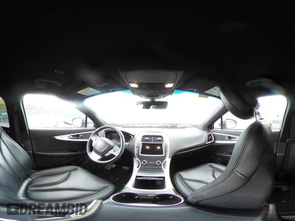 ✅ 2020 Lincoln Nautilus Standard • VIN: 2LMPJ8J95LBL02295 • Lot: 40226864. Listed on IAAI with 24,152 mi. Free auction sales archive from the USA and detailed vehicle history report at DreamBid. Image 18.