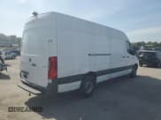 ✅ 2020 Freightliner Sprinter Cargo • VIN: W2Y4ECHY8LT031562 • Лот: 80739485. Опубликован ранее на Copart с пробегом 151 907 миль. Бесплатный доступ к архиву аукционных продаж из США и подробный отчёт об истории автомобиля на DreamBid. Изображение 3.