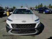 ✅ 2022 Hyundai Kona SE • VIN: KM8K2CAB8NU857120 • Лот: 67126494. Опубликован ранее на Copart с пробегом Не указан. Бесплатный доступ к архиву аукционных продаж из США и подробный отчёт об истории автомобиля на DreamBid. Изображение 11.