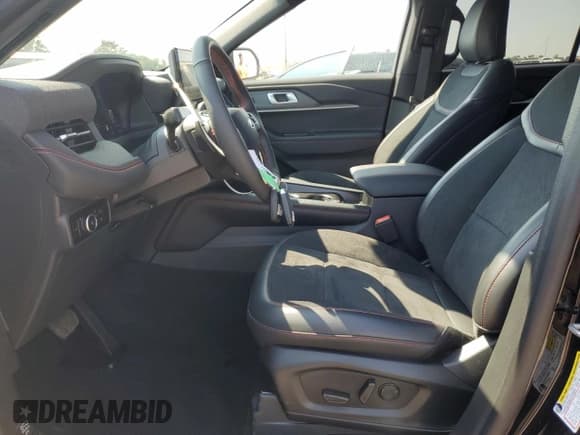 ✅ 2025 Ford Explorer ST • VIN: 1FMWK8GC0SGC21350 • Lot: 80319935. Listed on Copart with 4,576 mi. Free auction sales archive from the USA and detailed vehicle history report at DreamBid. Image 7.