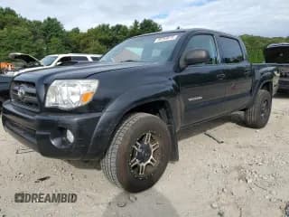 ✅ 2010 Toyota Tacoma • VIN: 3TMLU4EN3AM052489 • Lot: 80269875. Listed on Copart with 324,460 mi. Free auction sales archive from the USA and detailed vehicle history report at DreamBid. Image 1.