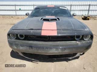 2016 Dodge Challenger R/T Scat Pack z VIN 2C3CDZFJ6GH288879, wystawiony jako Copart lot #68694125 z przebiegiem 32 967 mil mil oraz Szkoda całkowita • Salvage title. Historia ofert i sprzedaży dostępna na DreamBid. Obrazek 5.