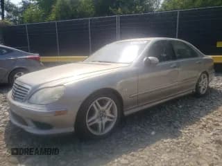 ✅ 2005 Mercedes-Benz S 55 AMG • VIN: WDBNG74J15A454738 • Лот: 64935874. Опубликован ранее на Copart с пробегом Не указан. Бесплатный доступ к архиву аукционных продаж из США и подробный отчёт об истории автомобиля на DreamBid. Изображение 1.