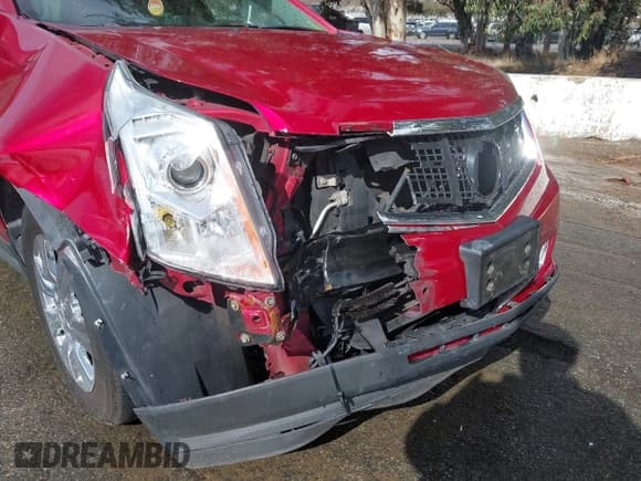 ✅ 2014 Cadillac SRX Luxury Collection • VIN: 3GYFNEE39ES669907 • Lot: 43769877. Listed on IAAI with 163,691 mi. Free auction sales archive from the USA and detailed vehicle history report at DreamBid. Image 6.