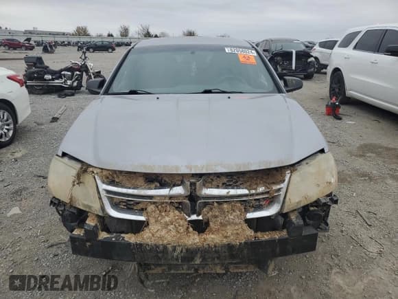 ✅ 2013 Dodge Avenger SE • VIN: 1C3CDZAB2DN534801 • Лот: 82058024. Опубликован ранее на Copart с пробегом 200 209 миль. Бесплатный доступ к архиву аукционных продаж из США и подробный отчёт об истории автомобиля на DreamBid. Изображение 5.