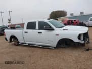 ✅ 2019 Ram 2500 Tradesman • VIN: 3C6UR5CJ3KG518523 • Lot: 43724966. Wystawiony na IAAI z przebiegiem Nie podano. Bezpłatny archiwum sprzedaży aukcyjnych z USA i szczegółowy raport historii pojazdu na DreamBid. Zdjęcie 13.