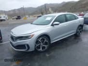 ✅ 2020 Volkswagen Passat R-Line • VIN: 1VWMA7A31LC014540 • Лот: 41799078. Опубликован ранее на IAAI с пробегом 98 468 миль. Бесплатный доступ к архиву аукционных продаж из США и подробный отчёт об истории автомобиля на DreamBid. Изображение 2.