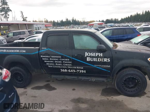 ✅ 2004 Toyota Tundra Limited • VIN: 5TBDT48194S439111 • Lot: 43757944. Listed on IAAI with 238,677 mi. Free auction sales archive from the USA and detailed vehicle history report at DreamBid. Image 13.