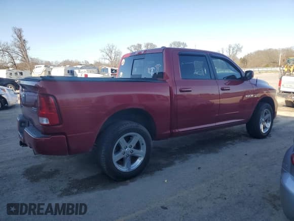 ✅ 2009 Dodge 1500 Sport • VIN: 1D3HV13T49S725948 • Lot: 48350235. Wystawiony na Copart z przebiegiem 131 377 mil. Bezpłatny archiwum sprzedaży aukcyjnych z USA i szczegółowy raport historii pojazdu na DreamBid. Zdjęcie 3.
