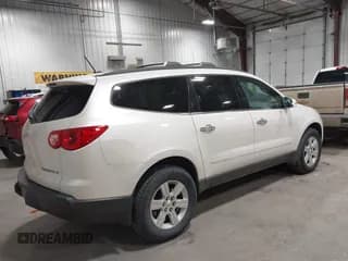 ✅ 2011 Chevrolet Traverse 2LT • VIN: 1GNKVJED0BJ274637 • Lot: 43624023. Wystawiony na IAAI z przebiegiem 130 775 mil. Bezpłatny archiwum sprzedaży aukcyjnych z USA i szczegółowy raport historii pojazdu na DreamBid. Zdjęcie 4.