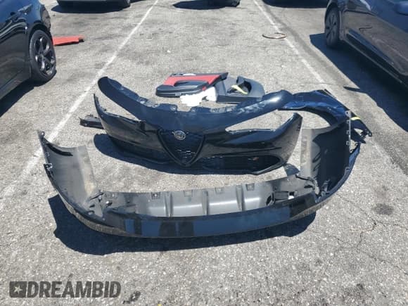 ✅ 2021 Alfa Romeo Giulia Ti • VIN: ZARFAMBN4M7640464 • Лот: 65812515. Опубликован ранее на Copart с пробегом 42 277 миль. Бесплатный доступ к архиву аукционных продаж из США и подробный отчёт об истории автомобиля на DreamBid. Изображение 12.